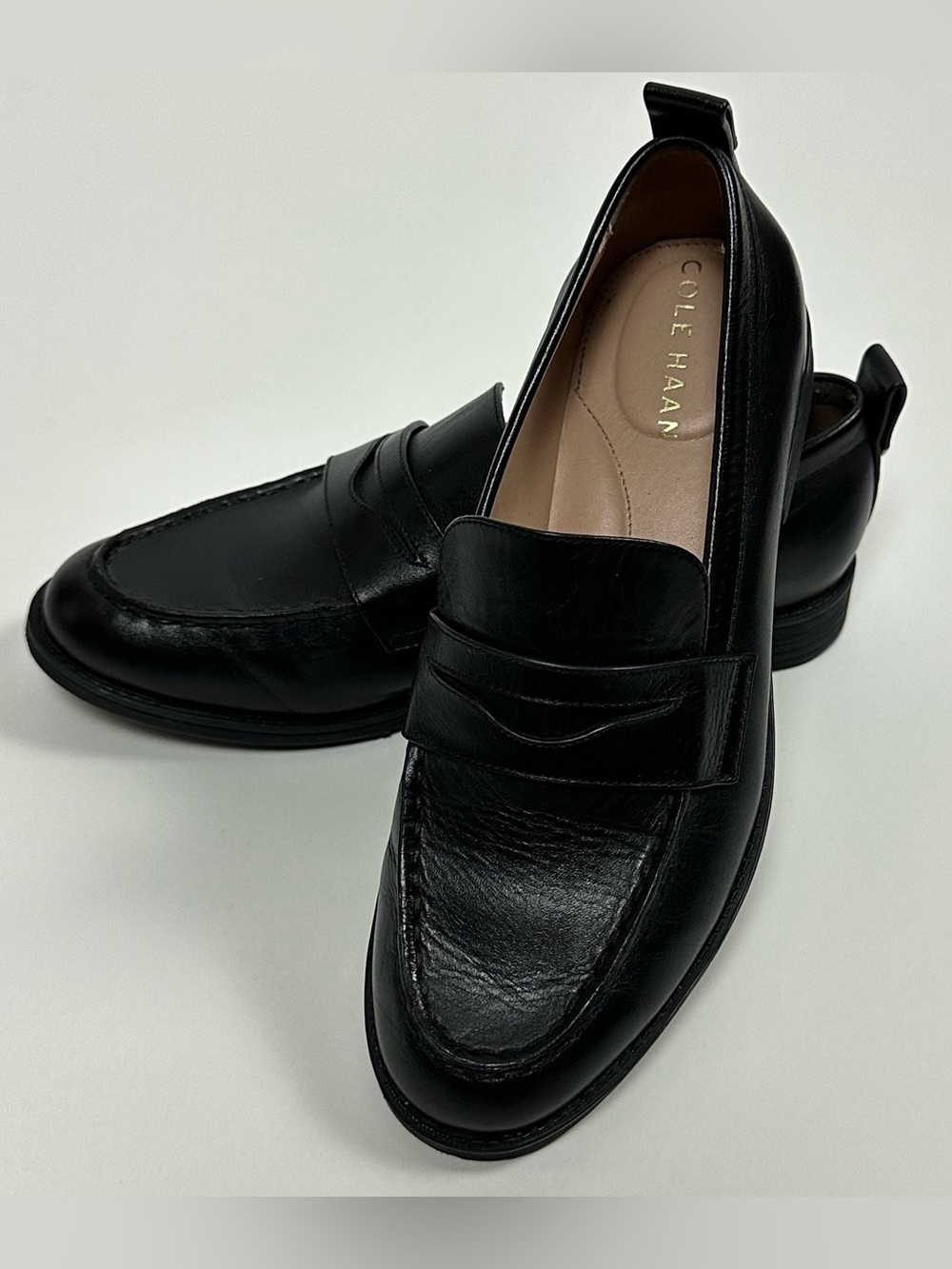 COLE HAAN Stassi Penny Loafer in black leather - size 6B